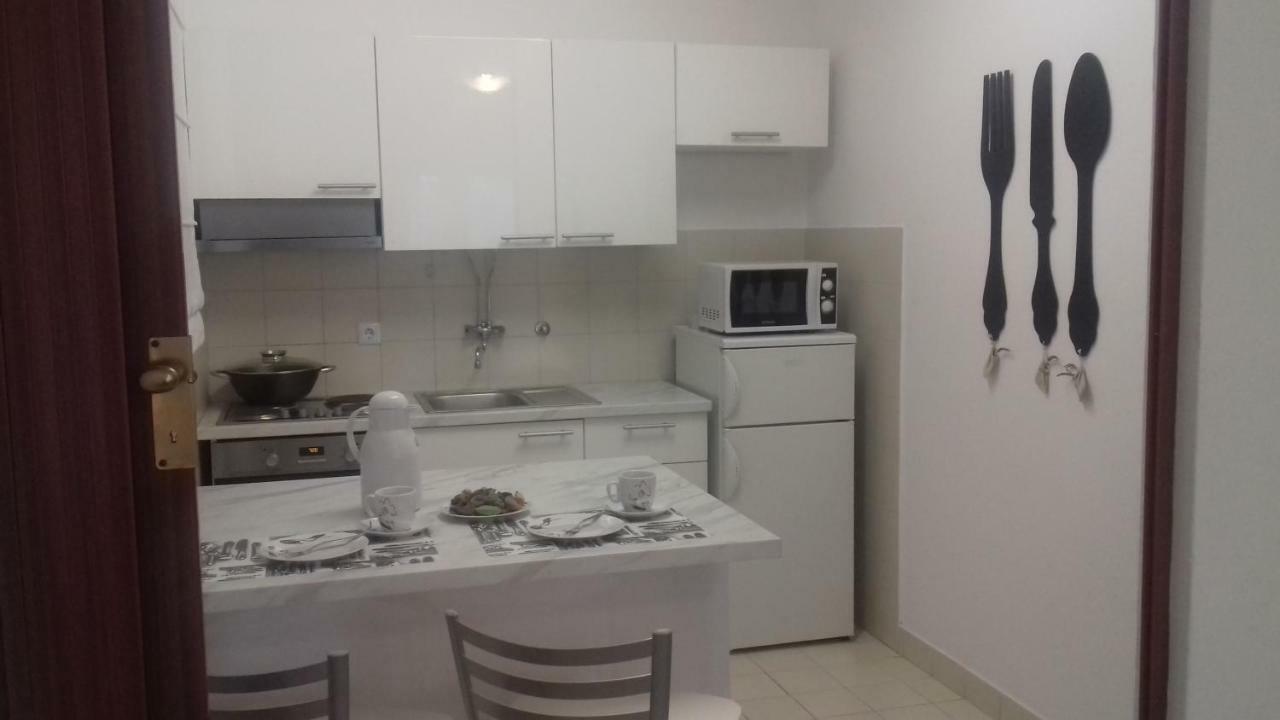 Apartments Ane Sukošan エクステリア 写真